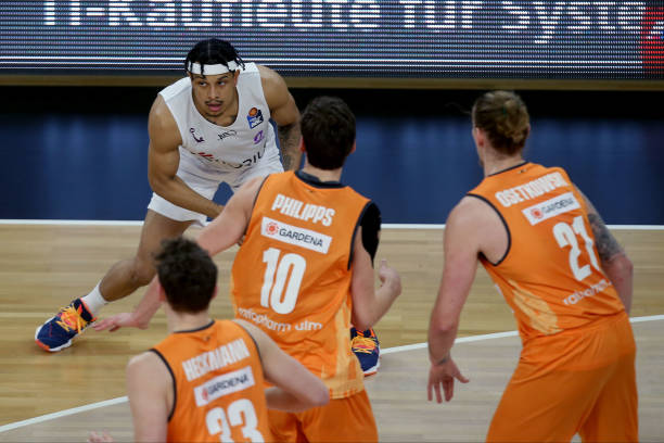 列赛取胜的 列赛取胜的